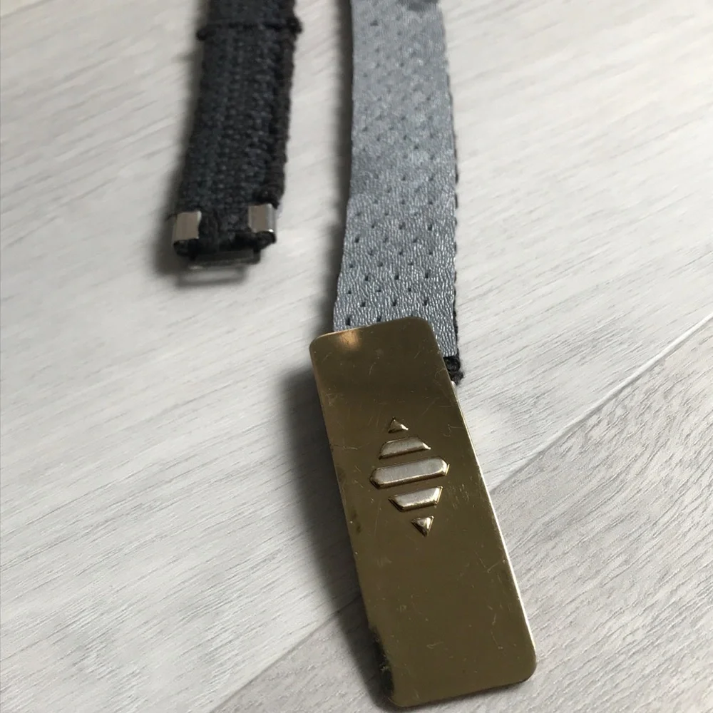 VTG AKIRA GRAY LEATHER BELT ELASTOC STRETCH ONE SIZE